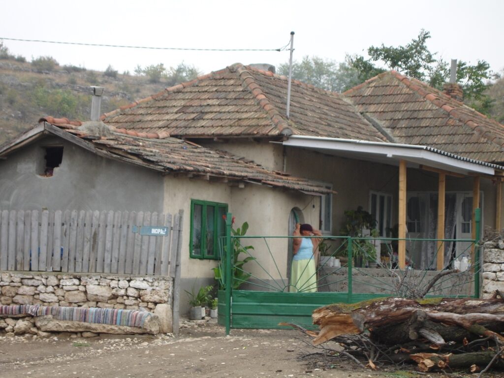 pe strada principală