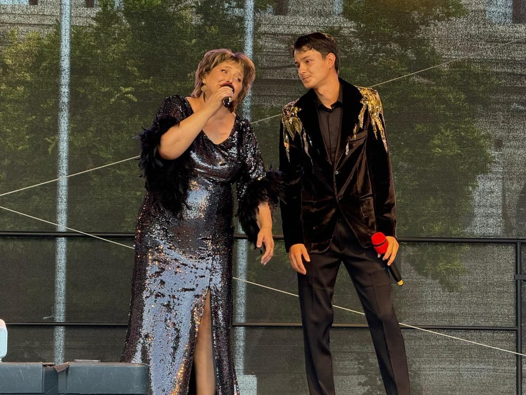 mama și fiul 2